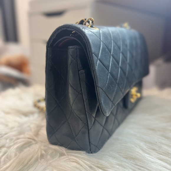 💯 Authentic Chanel Classic vintage Double Flap Bag - Picture 2 of 9
